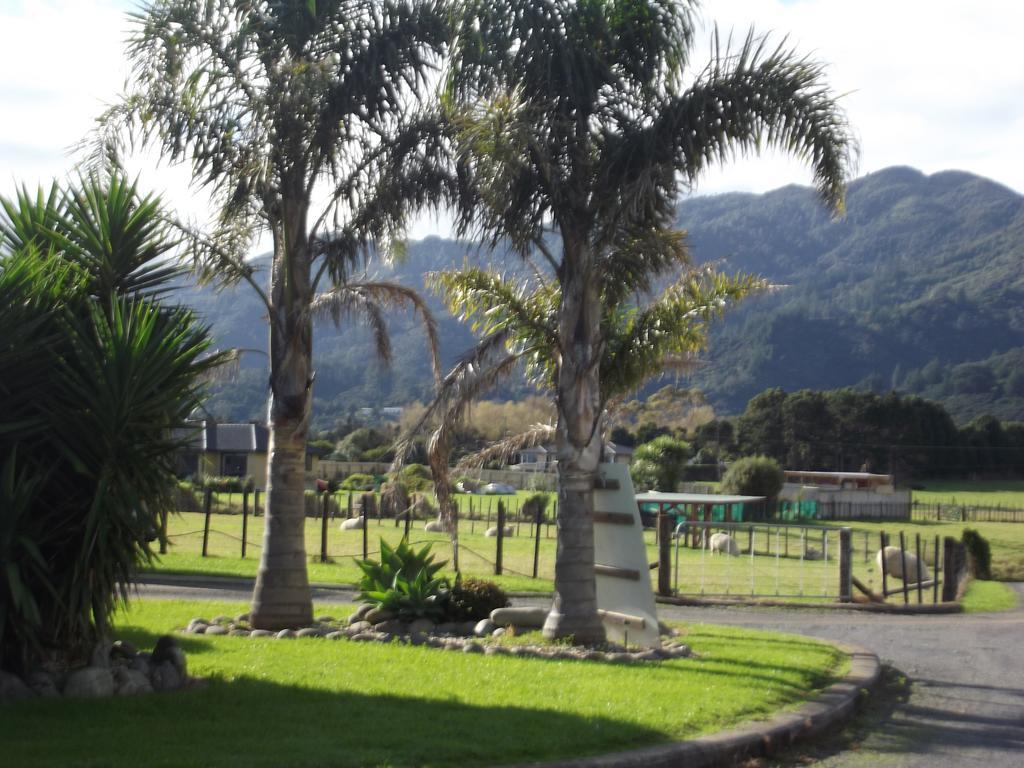 Отель The Little Farm Coromandel Экстерьер фото