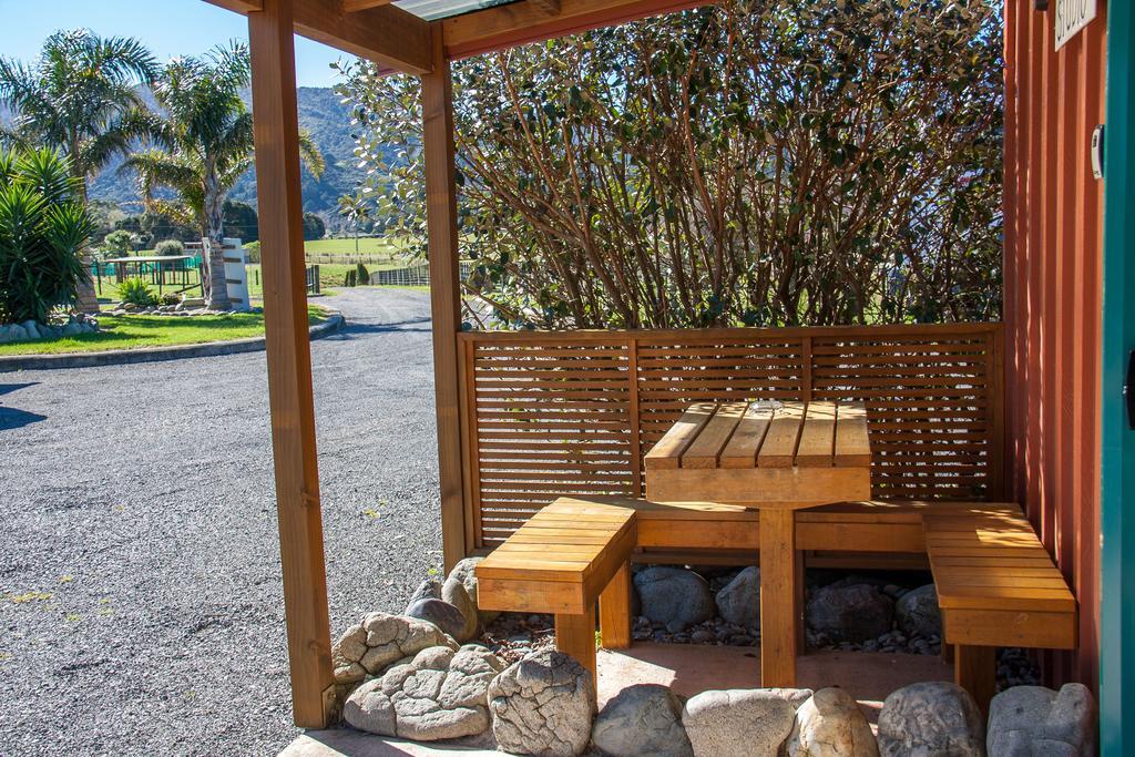 Отель The Little Farm Coromandel Экстерьер фото
